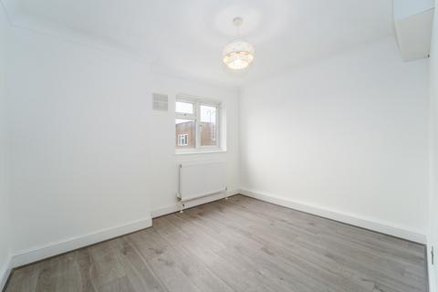 2 bedroom flat to rent, Warwick Lodge, Cricklewood London NW2