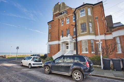 2 bedroom apartment for sale, Lewis Crescent, Cliftonville, CT9