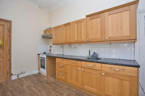 2 bedroom apartment for sale, Lewis Crescent, Cliftonville, CT9