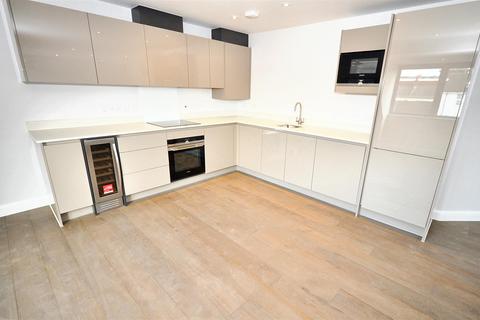 2 bedroom penthouse to rent, 9 Dickins House16-24 Kenilworth StreetLeamington Spa