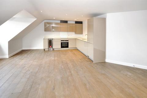 2 bedroom penthouse to rent, 9 Dickins House16-24 Kenilworth StreetLeamington Spa