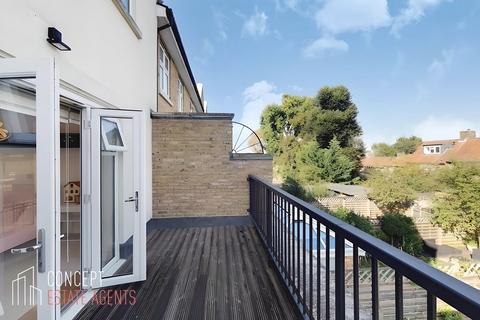 4 bedroom terraced house to rent, Emerald Square, Roehampton, SW15