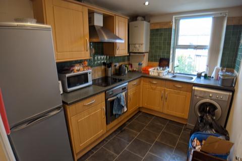 2 bedroom flat to rent, Mauldeth Road West, Manchester M20