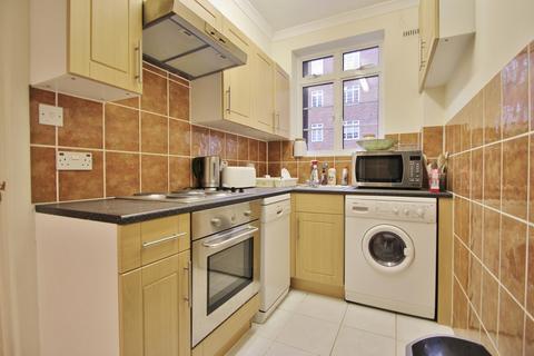 1 bedroom flat to rent, Latymer Court, Hammersmith Road, Hammersmith, W6