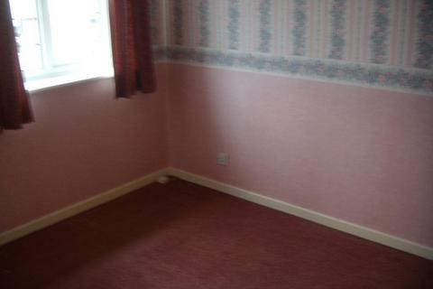 2 bedroom end of terrace house to rent, Evesham Road, Redditch, B97 5JB