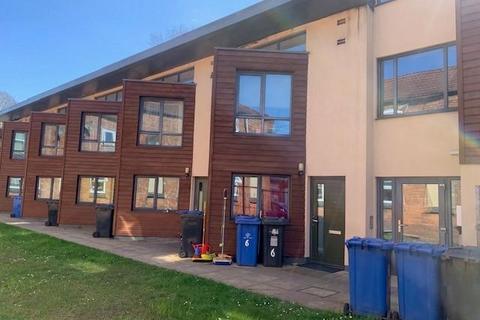 2 bedroom townhouse to rent, Woods Lane, Derby DE22