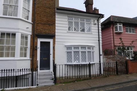 2 bedroom house to rent, Adelaide Gardens, Ramsgate CT11