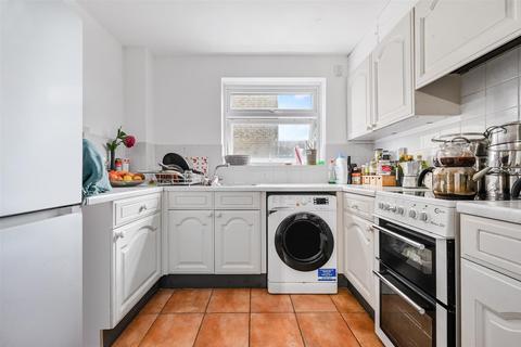 1 bedroom flat to rent, Hartfield Road, Wimbledon SW19