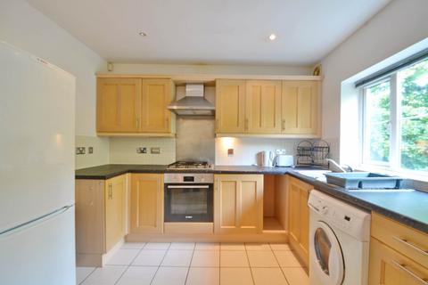 3 bedroom apartment to rent, Jekyll Close, Stoke Park