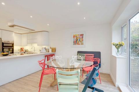 4 bedroom house to rent, Britannia Road, London SW6