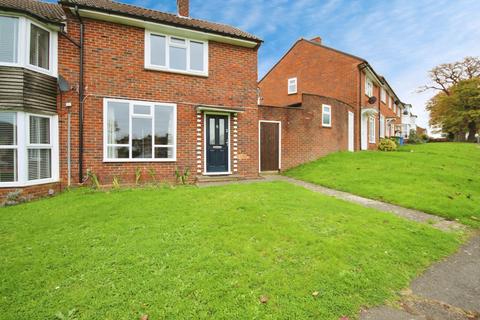 2 bedroom end of terrace house to rent, Kennel Lane, Bracknell RG42