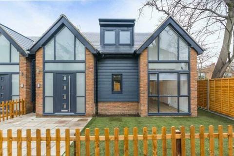 undefined, Edeleny Close,  East Finchley,  N2