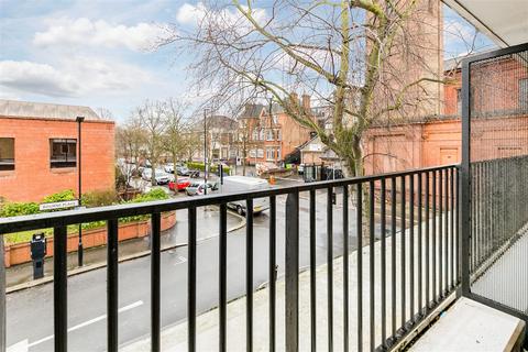 1 bedroom flat to rent, Chatsworth Lodge, Chiswick, W4