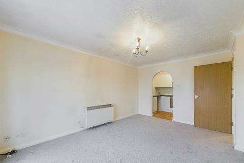 1 bedroom flat to rent, Peregrine Court, Welling DA16