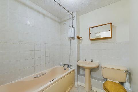 1 bedroom flat to rent, Peregrine Court, Welling DA16