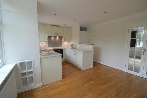 2 bedroom apartment to rent, Beacon Gardens, Crowborough