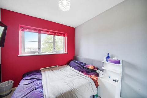 1 bedroom flat for sale, Kingfisher Way, London, NW10