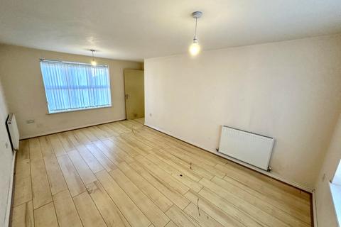 2 bedroom apartment to rent, Harper Grove, Tipton DY4