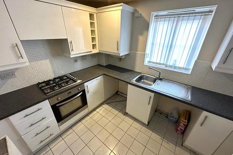 2 bedroom apartment to rent, Harper Grove, Tipton DY4