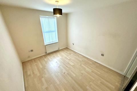 2 bedroom apartment to rent, Harper Grove, Tipton DY4