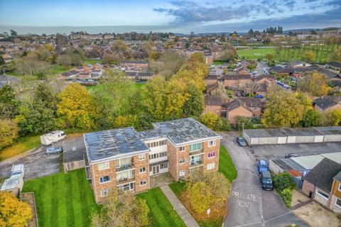 2 bedroom flat for sale, Flat 10 Essex Court, Essex Drive, Taunton