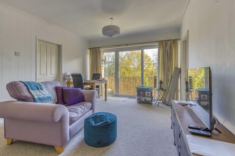 2 bedroom flat for sale, Flat 10 Essex Court, Essex Drive, Taunton