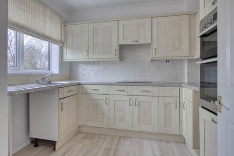 2 bedroom flat for sale, Flat 10 Essex Court, Essex Drive, Taunton