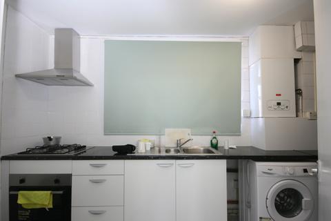 2 bedroom flat to rent, Bonner Road, E2 9ND