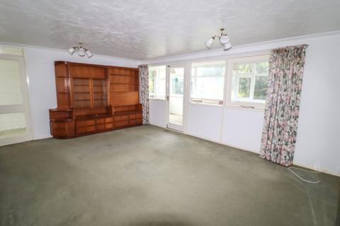 2 bedroom detached bungalow for sale, Richmond Close, Hayling Island