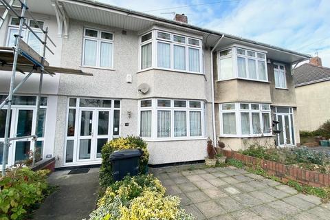 3 bedroom terraced house to rent, Stoneleigh Crescent, Bristol