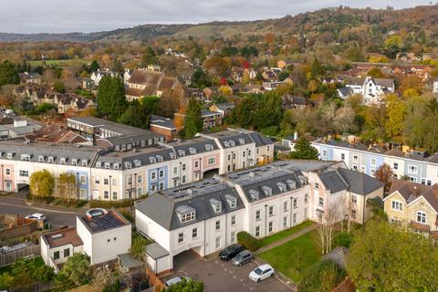 2 bedroom apartment for sale, Warren Road, Reigate, RH2