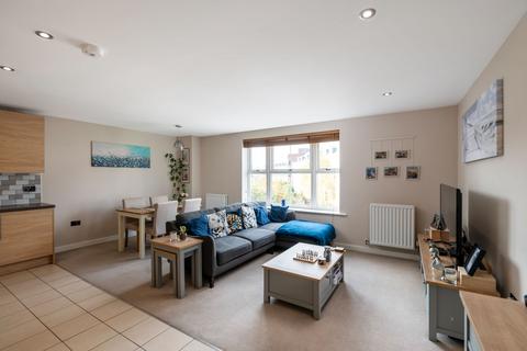 2 bedroom apartment for sale, Warren Road, Reigate, RH2