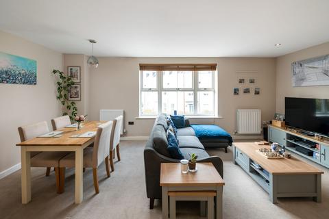 2 bedroom apartment for sale, Warren Road, Reigate, RH2