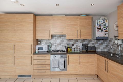 2 bedroom apartment for sale, Warren Road, Reigate, RH2