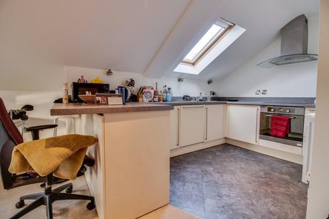 1 bedroom flat for sale, Calverley Bridge, Leeds, West Yorkshire, UK, LS13