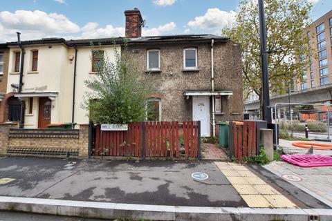 3 bedroom end of terrace house for sale, Mill Road, London E16