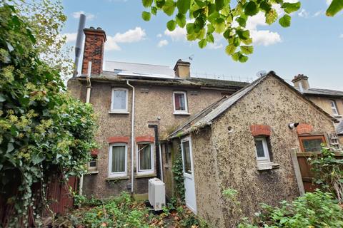 3 bedroom end of terrace house for sale, Mill Road, London E16