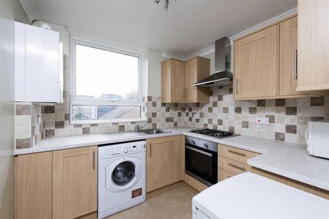 2 bedroom flat to rent, Clifton Court, Cherrywood Drive, Putney