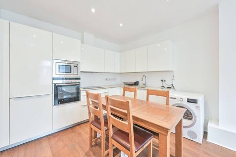 2 bedroom flat to rent, Finchley Road, Hampstead, London, NW3