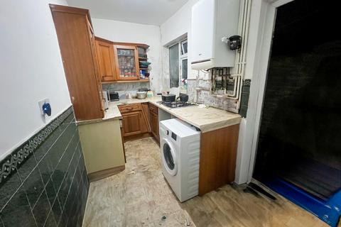 2 bedroom terraced house for sale, Morley Road, Leicester, Leicestershire, LE5