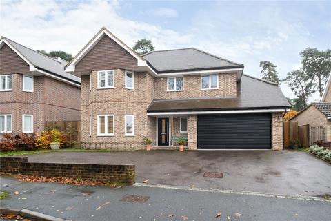 4 bedroom detached house for sale, Roundway, Surrey GU15