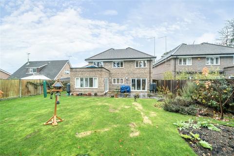 4 bedroom detached house for sale, Roundway, Surrey GU15