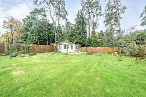 4 bedroom detached house for sale, Roundway, Surrey GU15