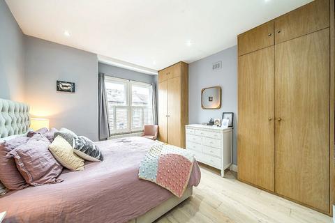 3 bedroom terraced house for sale, Strathleven Road, London SW2