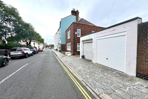 Garage to rent, High Street, Old Portsmouth, Portsmouth