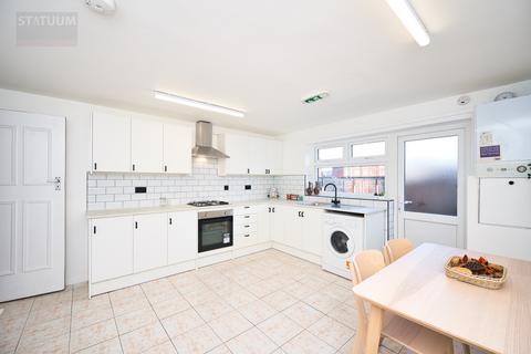 6 bedroom terraced house to rent, Leywick Street, Abbey Lane, West Ham, Stratford, London, E15