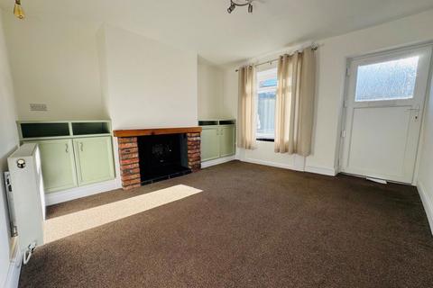 2 bedroom terraced house to rent, Hurdsfield Road, Macclesfield