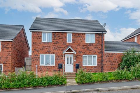 4 bedroom detached house for sale, Hawling Street, Brockhill, Redditch B97 6BP