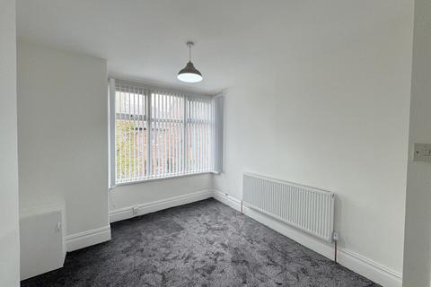 1 bedroom flat to rent, Grosvenor Road, Manchester, M16 8JP