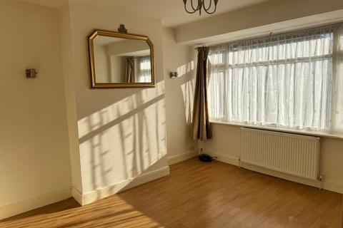 3 bedroom terraced house to rent, Empire Road, Perivale, UB6